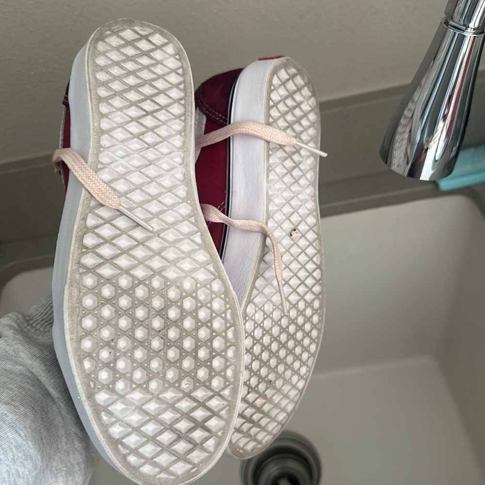Vans - Picture 4 of 5